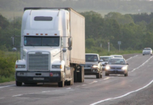 Большегрузы будут платить специальный сбор сбор