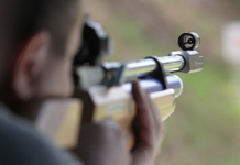 Выстрел из винтовки жену не испугал винтовки жену