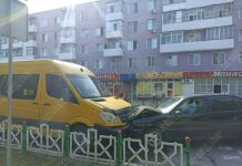 ДТП в Рыбнице: такси и маршрутка столкнулись лоб в лоб лобовое столкновение, ДТП, маршрутка, такси