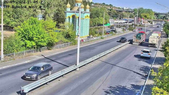 Движение будет по одной полосе ТПП "Рыбница-мост", пропускной пункт, ремонтные работы