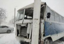 Автобус врезался в столб: ДТП в Слободзейском районе Автобус, ДТП, МВД ПМР