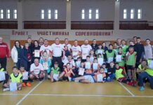 В Рыбнице дети сыграли в футбол против своих родителей футбол, матч, дети, родители, ДЮСШ-2