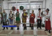 Колядки в Рыбницкой госадминистрации колядки, госадминистрация, Старый Новый год, школьники