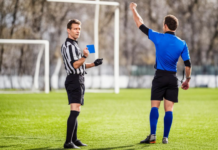 Знакомьтесь: синяя карточка для футболистов