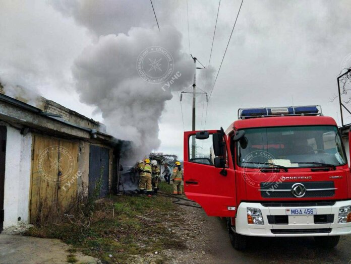 пожар, гараж